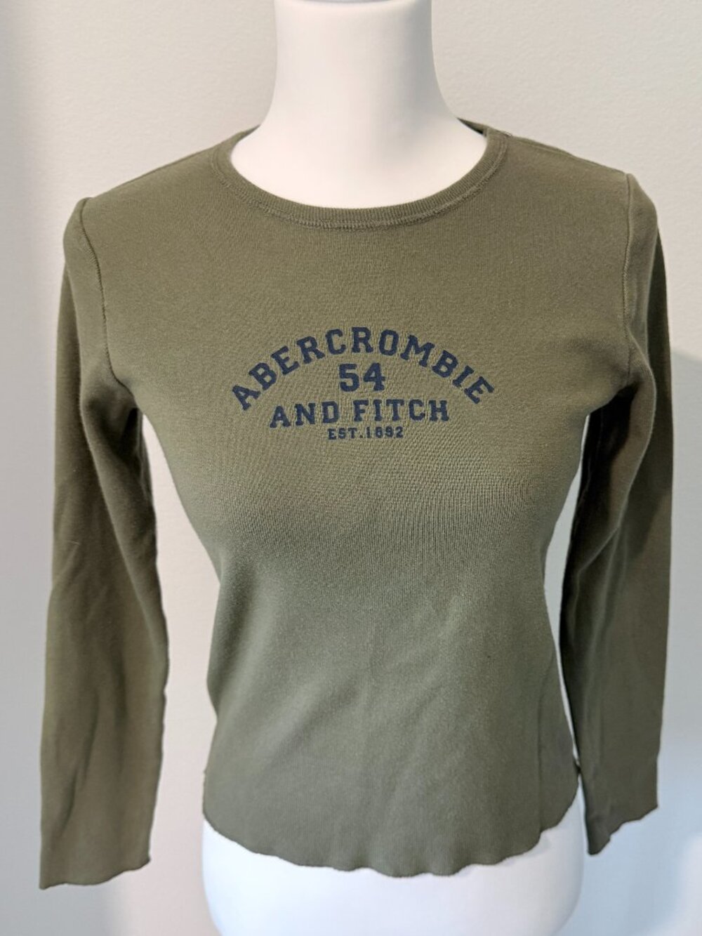 Abercrombie and Fitch army green long sleeve 100% cotton Womens Tshirt Medium